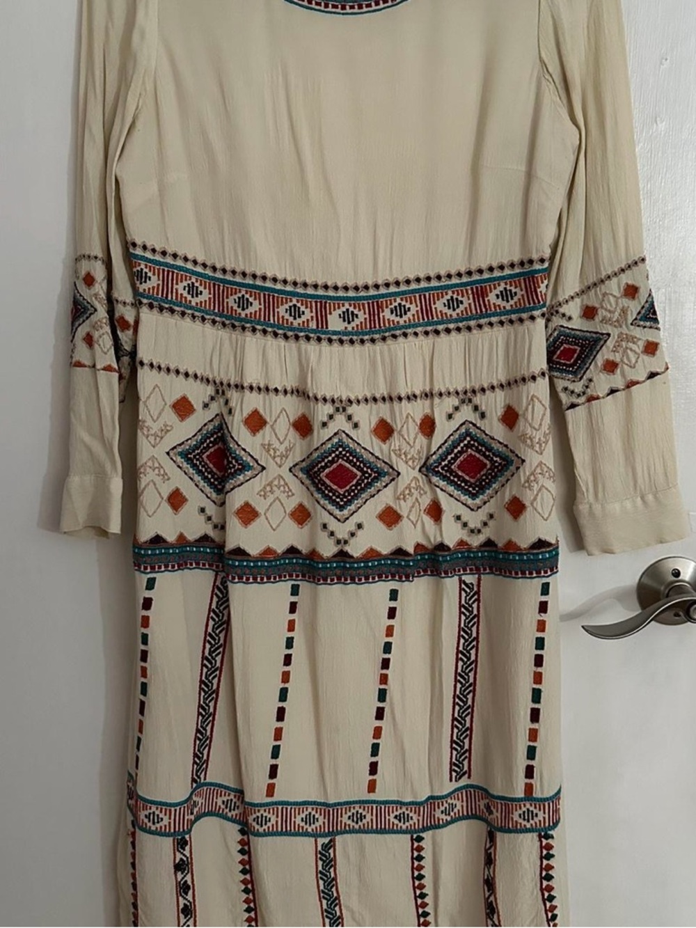 Amitié Bohemian Embroidered Midi Drezs
